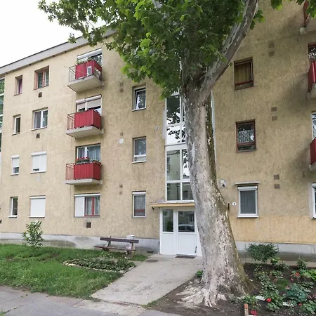 아파트 Mango Apartman